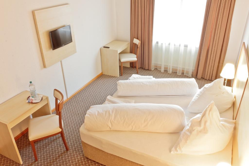 Hotel Ganita Вайл ам Рейн Стая снимка