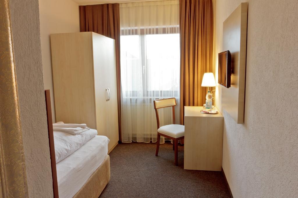 Hotel Ganita Вайл ам Рейн Стая снимка